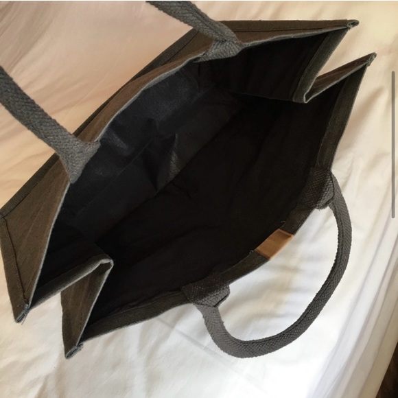 EMIRATES Airlines A380 International First Class tote bag - Picture 3 of 5